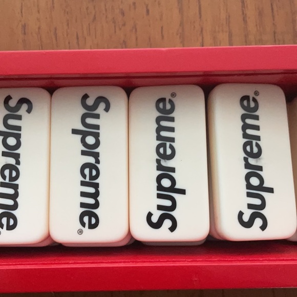 Supreme domino set - Picture 2 of 3